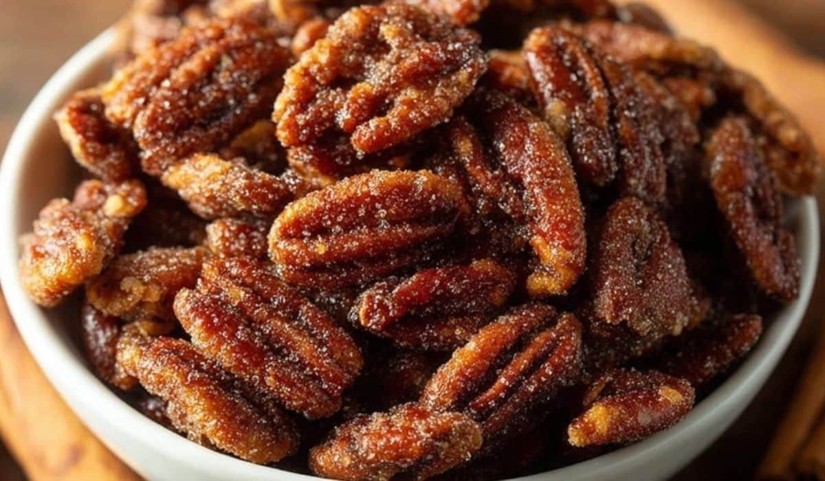 Slow Cooker Candied Pecans in a rustic bowl ready to serve